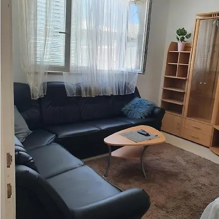 Elli * コルチュラ