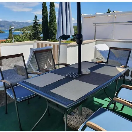Apartament Elli